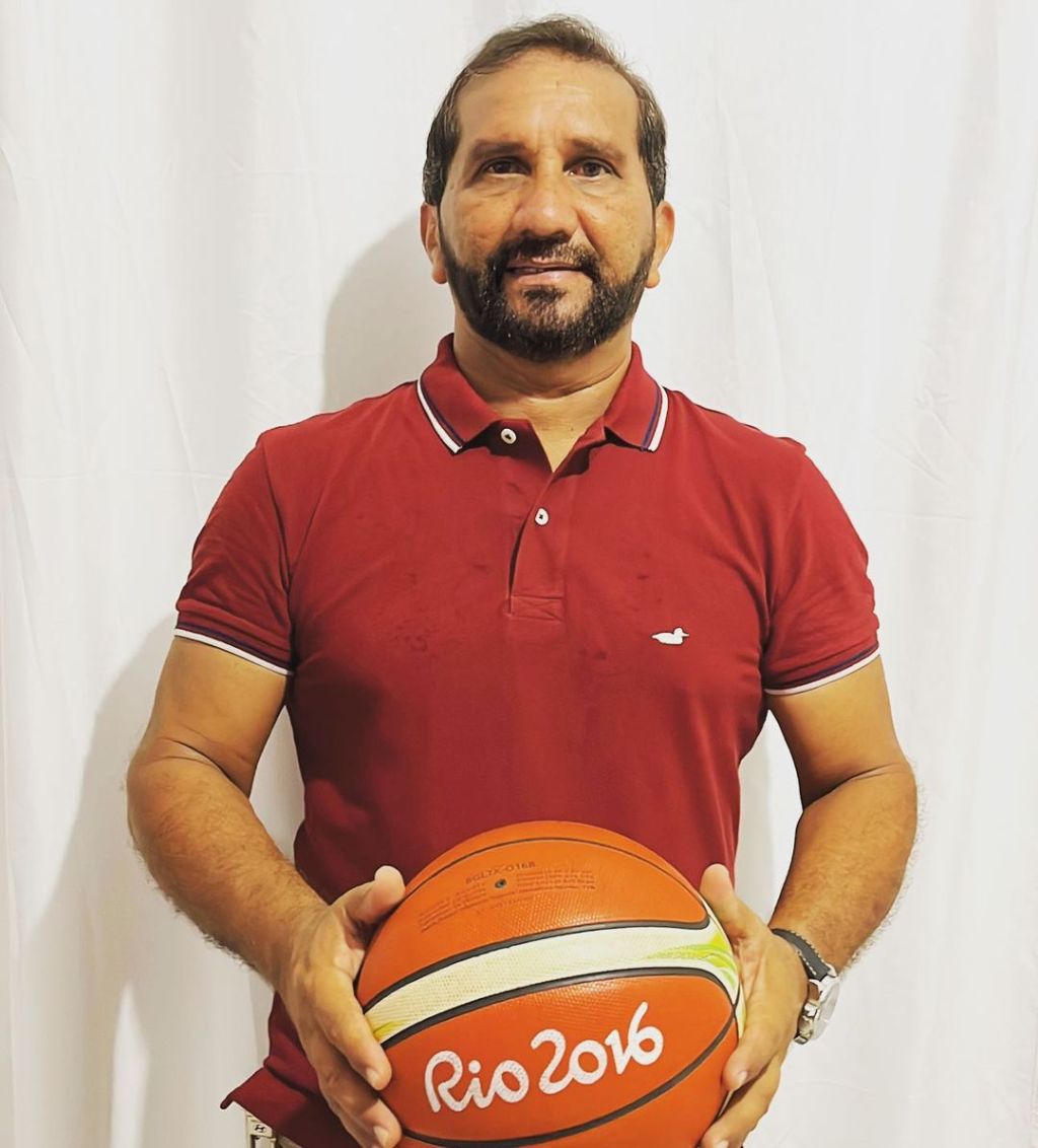 Projeto de basquete “Cestinha Social” abre inscrições sob a coordenação de Betinho Lima